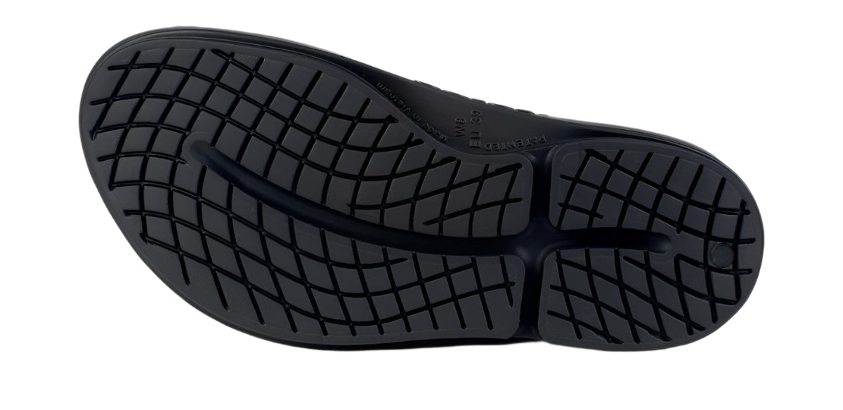 Women's OOFOS OOmega OOahh Luxe Sandal