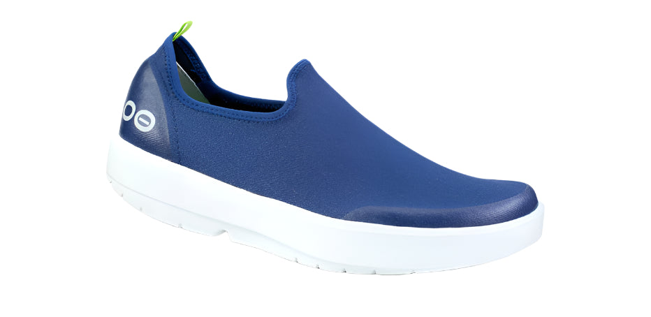 Women's OOFOOS OOmg eeZee Canvas Low Shoe